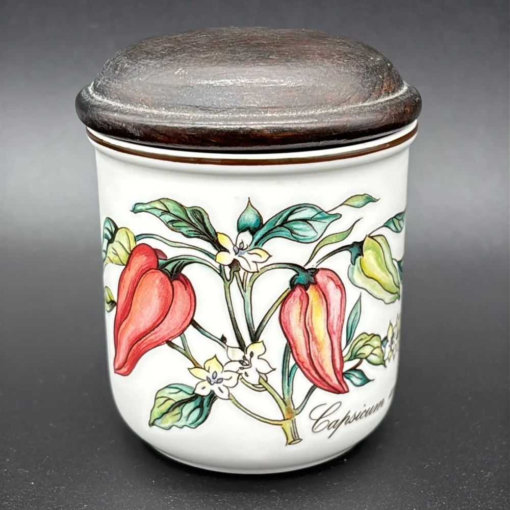 Villeroy & Boch Porcelain Botanical Capsicum Annuum Spice Jar